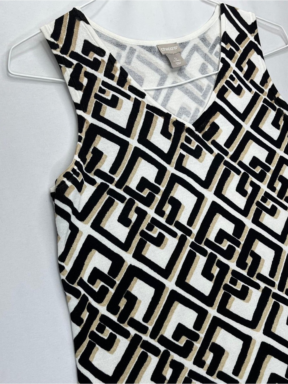 NWT Chico’s Geometric Print Sleeveless Tank Top Womens Size 0 Small